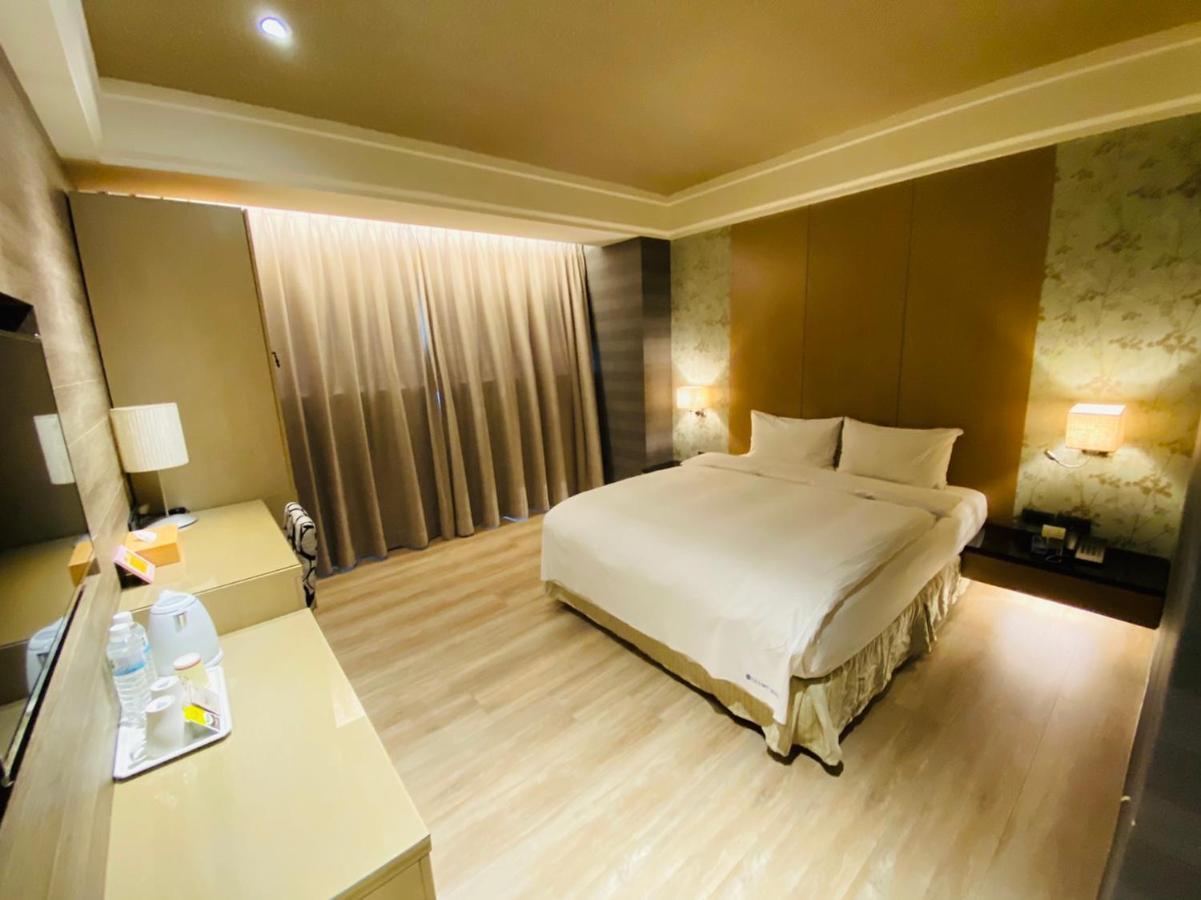 Dlinn Hotel Тайджун Екстериор снимка