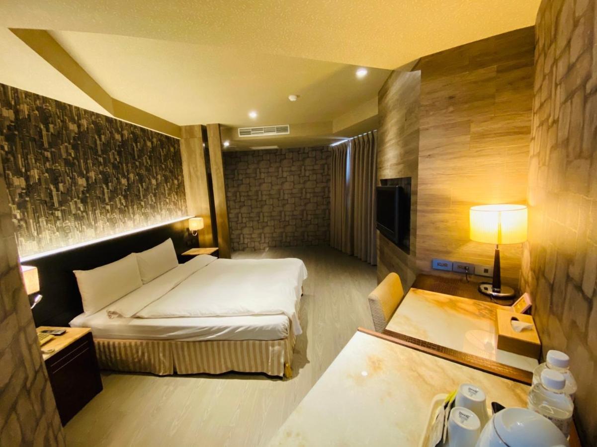 Dlinn Hotel Тайджун Екстериор снимка