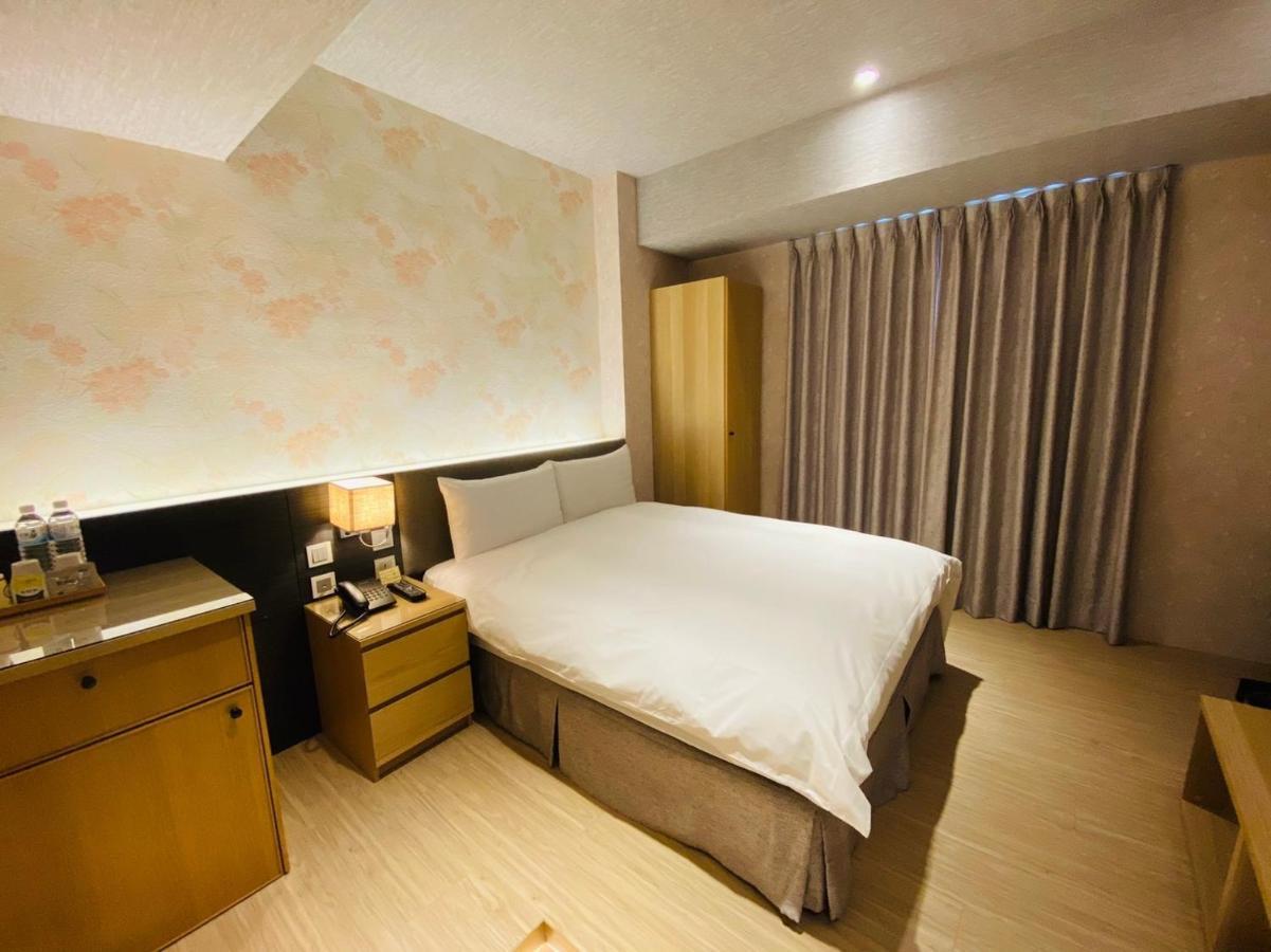 Dlinn Hotel Тайджун Екстериор снимка
