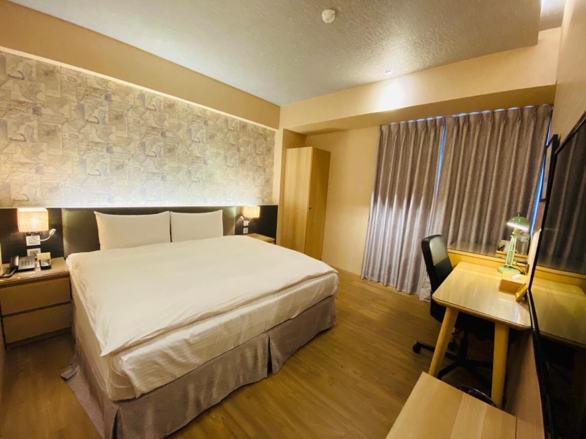 Dlinn Hotel Тайджун Екстериор снимка