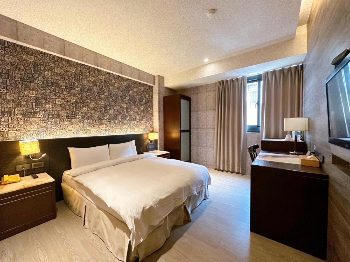Dlinn Hotel Тайджун Екстериор снимка