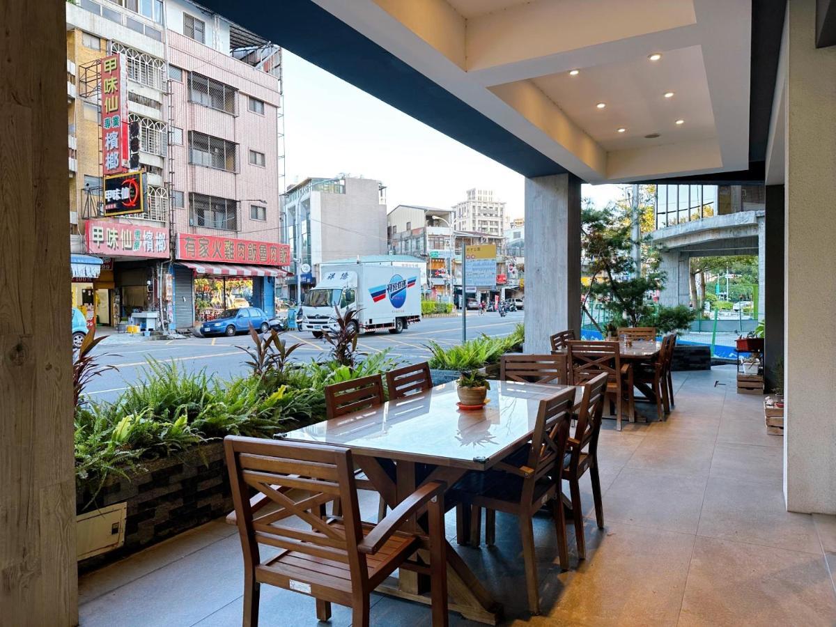 Dlinn Hotel Тайджун Екстериор снимка