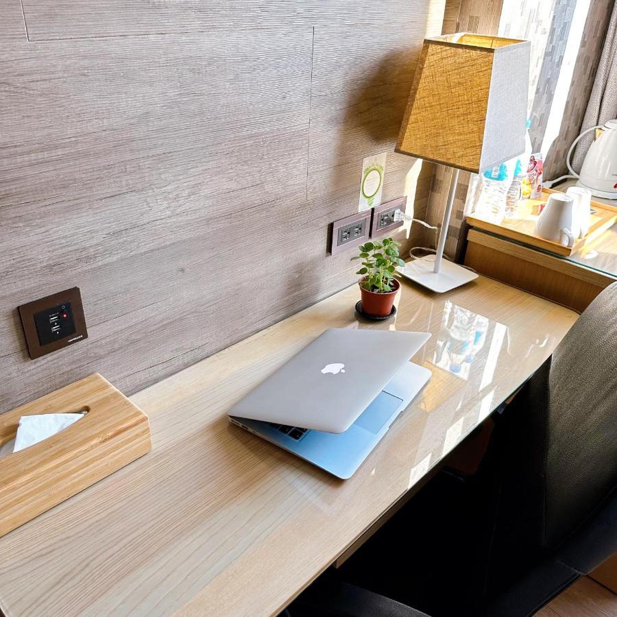 Dlinn Hotel Тайджун Екстериор снимка